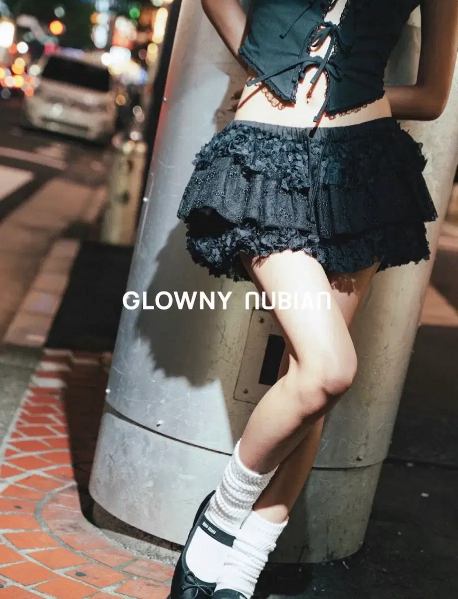 GLOWNY GIRLFRIEND RUFFLE ミニスカート Mサイズ ☆韓国の人気☆【GLOWNY】☆GIRLFRIEND RUFFLE MINI SKIR.T☆ (GLOWNY